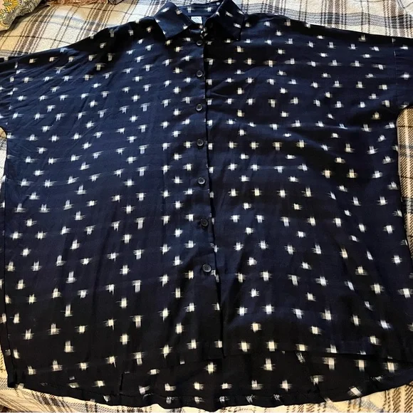 Black drop-shoulder 100% cotton button-down shirt - Picture 2 of 4